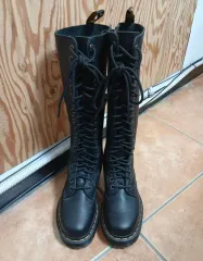 2025年最新】マーチン 20ホールの人気アイテム - メルカリ