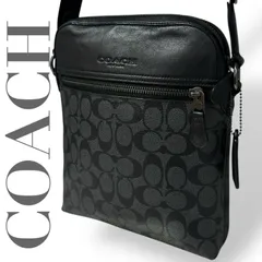 ☆★美品★COACH コーチ★ショルダーバッグ　ボディバッグ　シグネチャー　PVC　肩掛け　チャーム　ロゴ　ブラック　ショルダー紐調節可★　♯2081