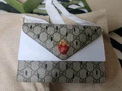 2025年最新】グッチ ストロベリーの人気アイテム - メルカリ