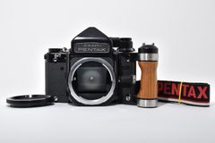 PENTAX 67 TTLファインダー 中判フィルムカメラ 木製グリップ付き