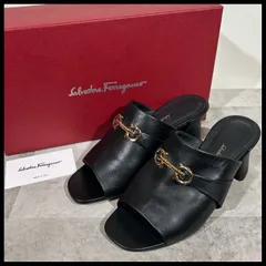 サルヴァトーレ フェラガモ　Salvatore Ferragamo　2023SS　ミュール　サンダル　パンプス　チャンキーヒール　レザー　ブラック　黒　ガンチーニ