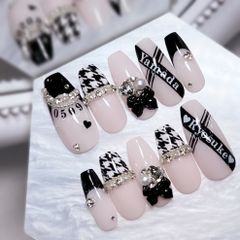 ネイルチップ 量産型 シンプル 黒ネイル ちゅるんネイル オタクネイル