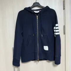 2025年最新】THOM BROWNE メンズ パーカーの人気アイテム - メルカリ