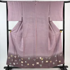 【美品】 付下げ 身丈156.5cm 裄丈65.5cm M 袷 落款 草花 地紋 ぼかし 紫 正絹 名品 一つ紋 【中古】