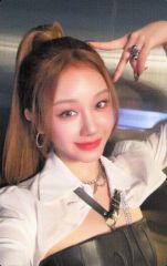 中古】生写真(乃木坂46) 渡辺みり愛/レアカット/座り・背景ピンク