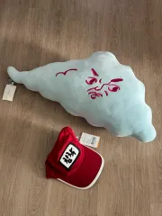 침착맨 レッド ウール 帽子 + 雲 クッション グッズ