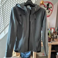 デサント フードジップアップ