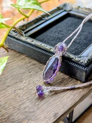 ☆虹入り☆アメジスト☆マクラメ編みネックレス 479・天然石ネックレス