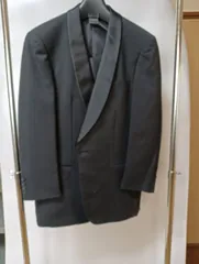 結婚式やパーティーに！黒のタキシード　フォーマル礼服