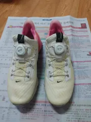 ナイキゴルフシューズ