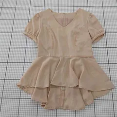 ◇ ⊂ 未使用 ミシェルマカロン michell Macaron SMD0094 ベージュ系 ペプラムトップス レディース F E  【1510230010858】のサムネイル