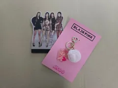 BLACKPINK ジス JISOO キャラクター キーホルダー + 写真 フォト STAND / 公式 グッズ