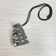 お守り袋 首掛け 猫 青海波柄 ☆ ハンドメイド 和柄 首かけ用
