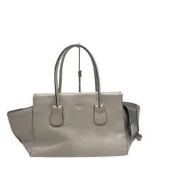 TOD'S(トッズ) ショルダーバッグ - ライトグレー レザー