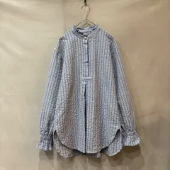 Live in comfort リブインコンフォート コットンパール風ボタンが素敵な 織柄ストライプのサッカーチュニック ブルー S 738979 美品 USEDのサムネイル