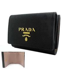 【新品】プラダ 1MH042 SAFFIANO MULTIC 財布 三つ折り財布 (小銭入れ有り) PRADA PORTAF.PICCOLO PATT. サフィアーノ レザー メタルロゴ ミニ財布 アウトレット レディース
