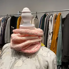 【東あずま店　併売品】　＠　手編み　opal毛糸　オパール　ウール　Wool　ネックウォーマー　腹巻き　帽子　ねじり帽子　フード　ピンク　暖か　洗濯可能