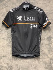 Lion de kapelmuur jersey - メルカリ