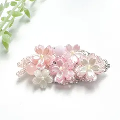 満開な桜のブローチ
