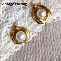 42006ヴィンテージ パールとビジューのゴールドイヤリング