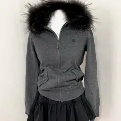 2025年最新】BURBERRY パーカー ファーの人気アイテム - メルカリ