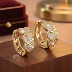 【値下げしました！】両耳ピアス 3連 ハート モチーフ ゴールド ホワイト 大人可愛い 立体ジルコニア 上品 高見え 新品未使用 ピアス