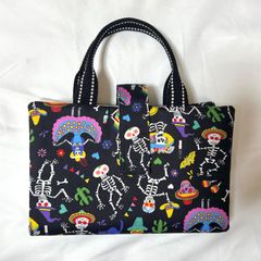 ハンドメイド☆アレキサンダーヘンリー希少柄☆ファスナー付きバッグ
