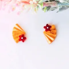 No.304　レジン　ゴールド　着物　扇　花　ピアス　イヤリング　ハンドメイド