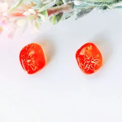 no.291　レジン　宝石型　左右非対称　花　ゴールド　ピアス　イヤリング　ハンドメイド
