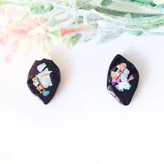 no.295　レジン　宝石型　左右非対称　ブラック　ピアス　イヤリング　ハンドメイド