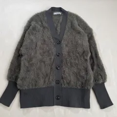 AER ADAM ET ROPE’ エーイーアール アダムエロペ ファーニット Vネックカーディガン ダークグレー ふんわり軽く暖かい 羽織るだけで上品見え＊冬のお出かけにも最適