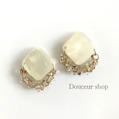 ２点購入でお任せ１点プレゼント　ハンドメイドピアス