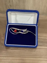 ブローチのサムネイル