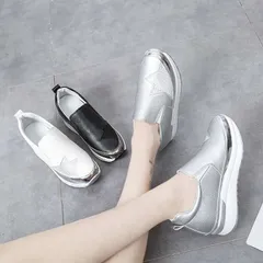 スニーカー スリッポン レディース 厚底 星 スターモチーフ キラキラ ローカット サイドゴア おしゃれ 歩きやすい カジュアル スポーティー 大人 可愛い おしゃれ 普段使い お出かけ デート 軽量#pdd4083