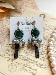 117≫レトロボタンのイヤリング　ピアス