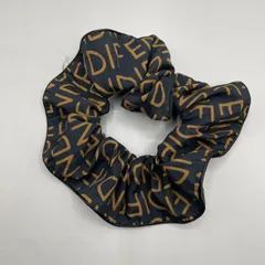 未使用級　FENDI フェンディ　シュシュ　ヘアゴム　ヘアアクセサリー　ロゴ入り　黒　ブラック　茶　ブラウン