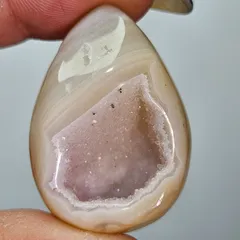 うっすらピンク✨瑪瑙✨ジオード✨卵✨カービング✨