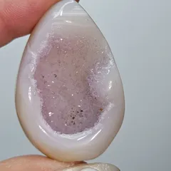 うっすらパープルピンク✨瑪瑙✨ジオード✨卵✨カービング✨