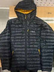 ラブ アルパイン ベルーガ 軽量ダウン M