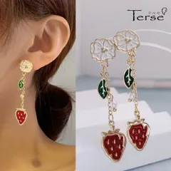 いちごピアス 苺 ストロベリー エナメル チェーンピアス 花 葉 ゆらゆら 春 卒業式 入学式 2026 新生活 旅行 パーティー 可愛い 遊び心 レディース プレゼント ギフト アクセサリー ピアス