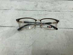 Item thumbnail for item 5d9a5a33-b56c-46cb-b052-18dfd2eca798