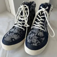 レディースシューズ（サイズ不明22〜23 表記S）