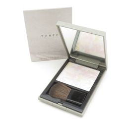 美品 THREE スリー ディスコーダントダンス フェイスパウダー 7g 残量多 BD3729D