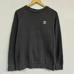 1593 アディダス スウェット