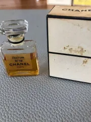 シャネル N°19 パルファム7ml 香水