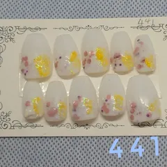 ホワイト×ラメニュアンスの上品シアーネイルチップ　441