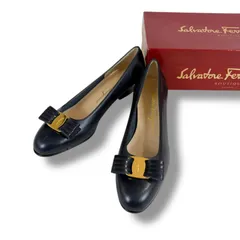 Salvatore Ferragamo サルヴァトーレフェラガモ　ヴァラリボン　パンプス　ネイビー　濃紺　ゴールド金具　6 C