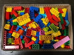 【送料無料！】レゴ　カラフル　基本ブロック　約750g　大量　まとめ売り　0.75kg　赤　青　緑　黄　詰め合わせ