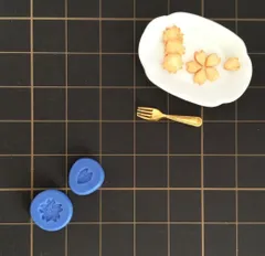 ミニチュアフードシリコンモールド    桜型    粘土型 ドールハウス