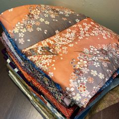 まとめ売り】正絹大島紬7枚 リメイク素材 ハンドメイド向け - メルカリ